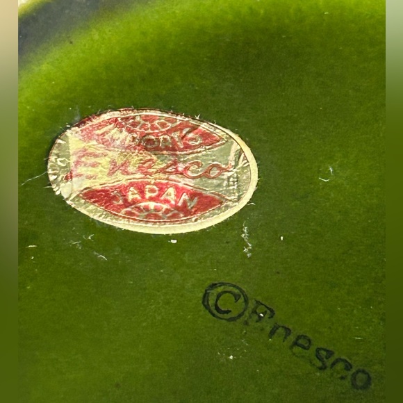 Vintage Enesco Green Poinsettia Christmas Bowl with Lid Sugar/Candy/Cookie/Nut - Picture 4 of 8